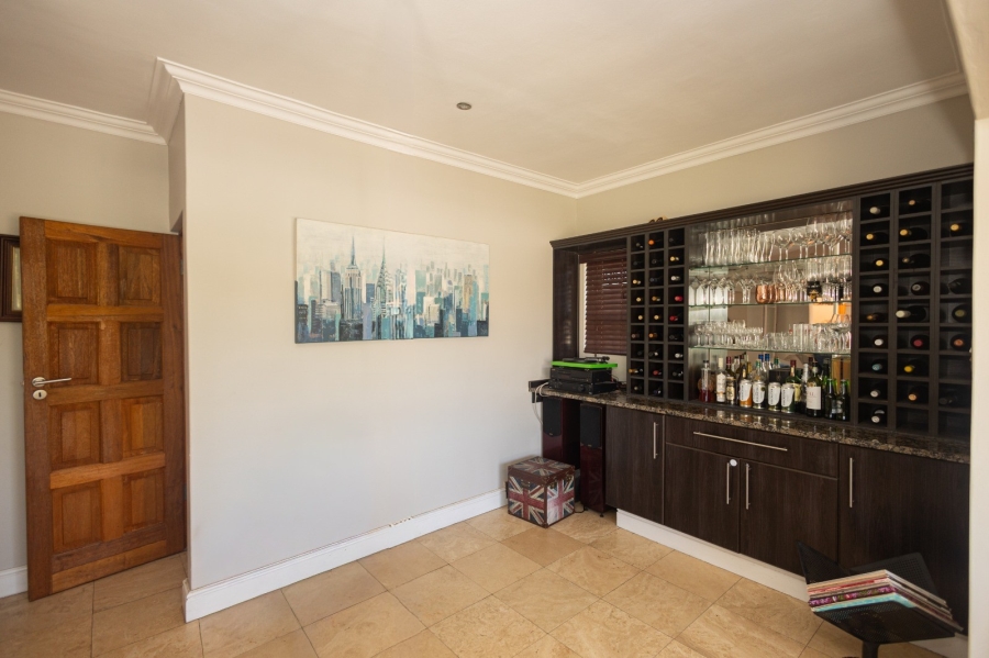 To Let 5 Bedroom Property for Rent in De Bron Western Cape